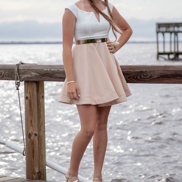 White/Pink dress with gold belt - Picture 2 of 3